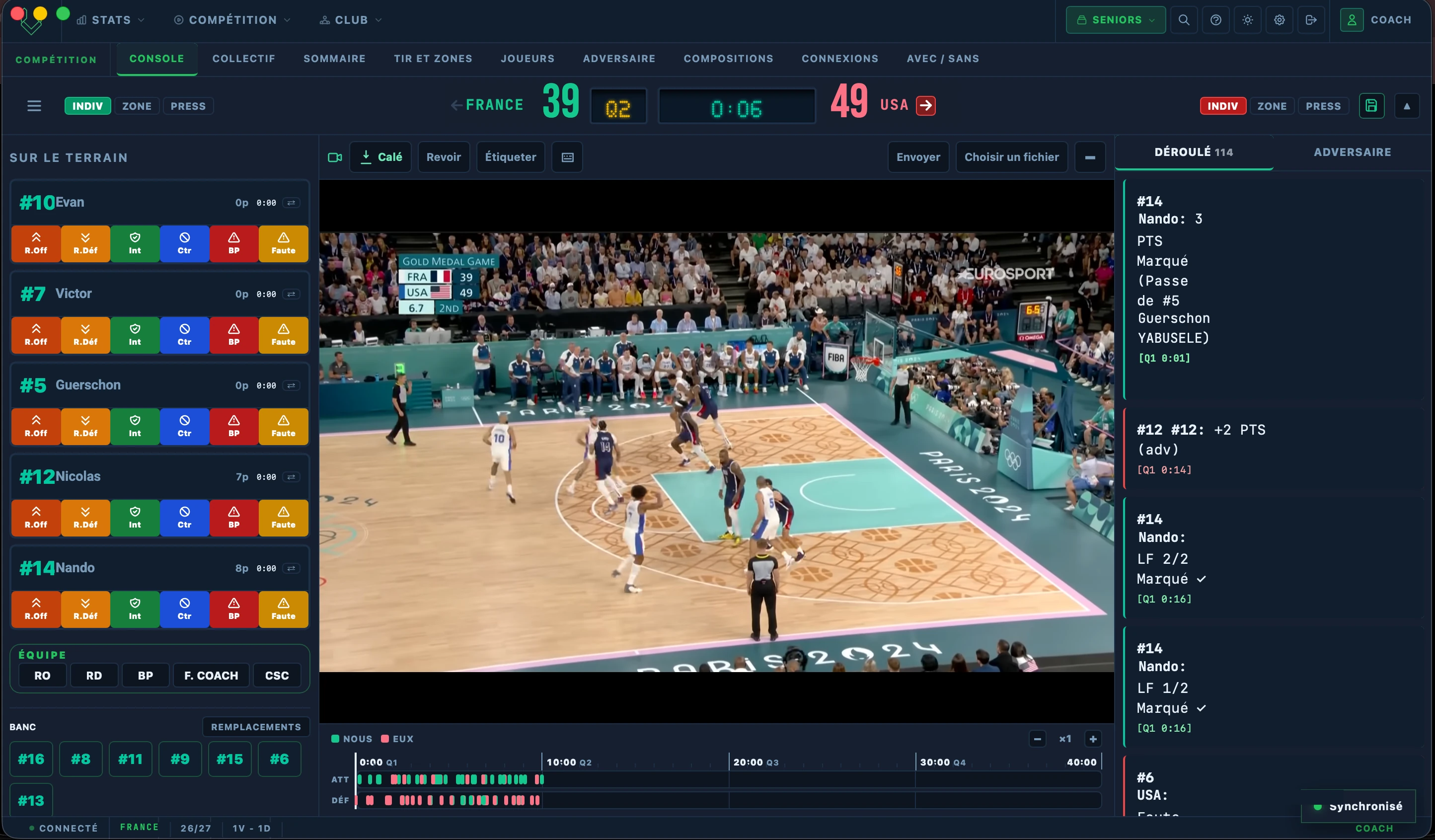 Console vidéo SQVAD : le match est calé sur l'horloge, avec la frise ATT/DÉF sous le lecteur.